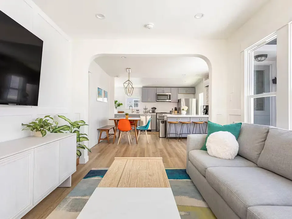 Top floor - Fully furnished with contemporary furniture and appliances.