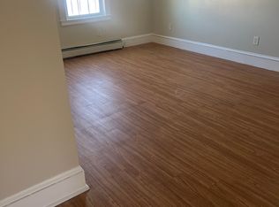 155 Franklin Ave #3R, Cranston, RI 02920