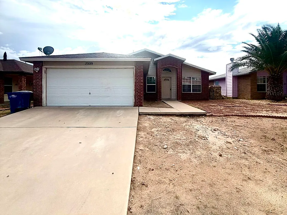7529 Plaza Redonda Dr