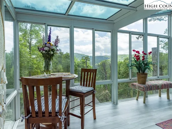 509 Leon Coffey Road, Blowing Rock, NC 28605