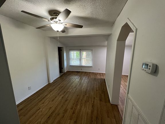 2nd image of 507 E Spring St