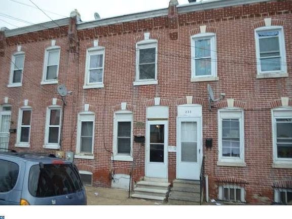 2nd image of 234 N Franklin St