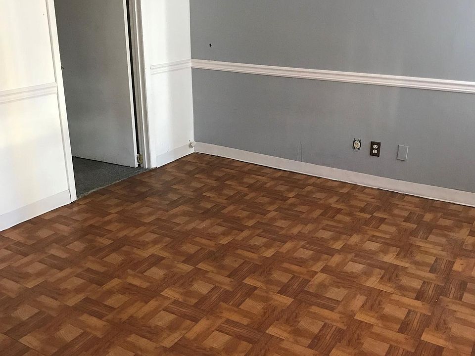 2nd image of 350 Concord St