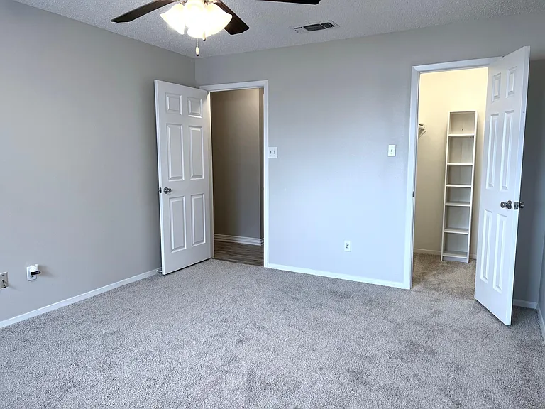 202 S Sendero Dr — Photo 16