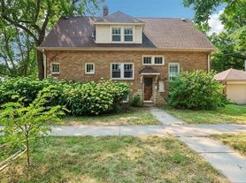 1020 Lowell St, Madison, WI