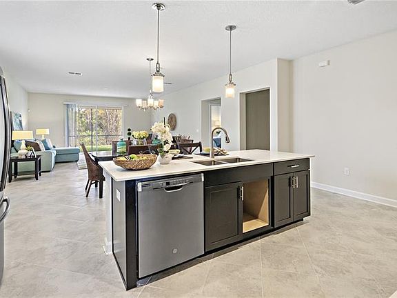 3rd image of 401 Brunswick Dr