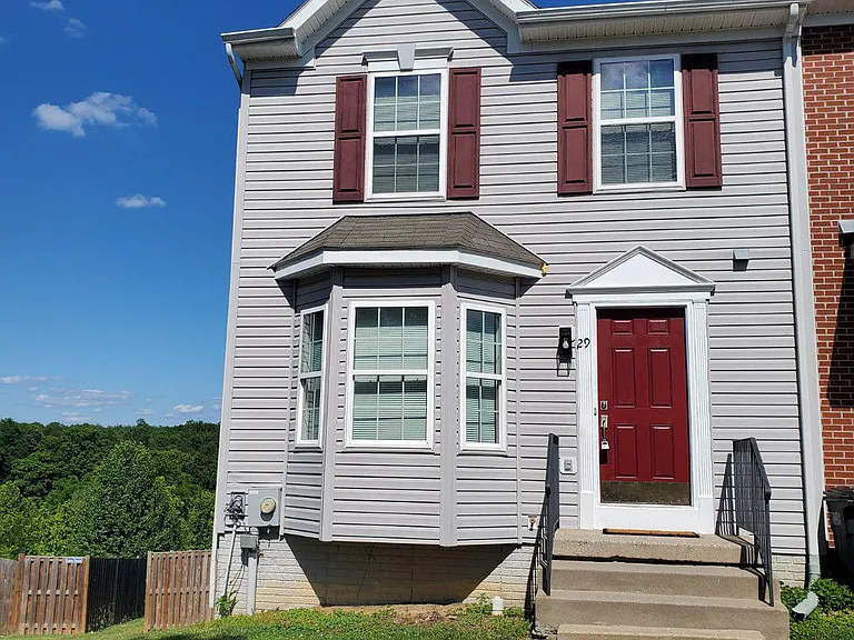 29 Litchfield Ln E — Photo 22