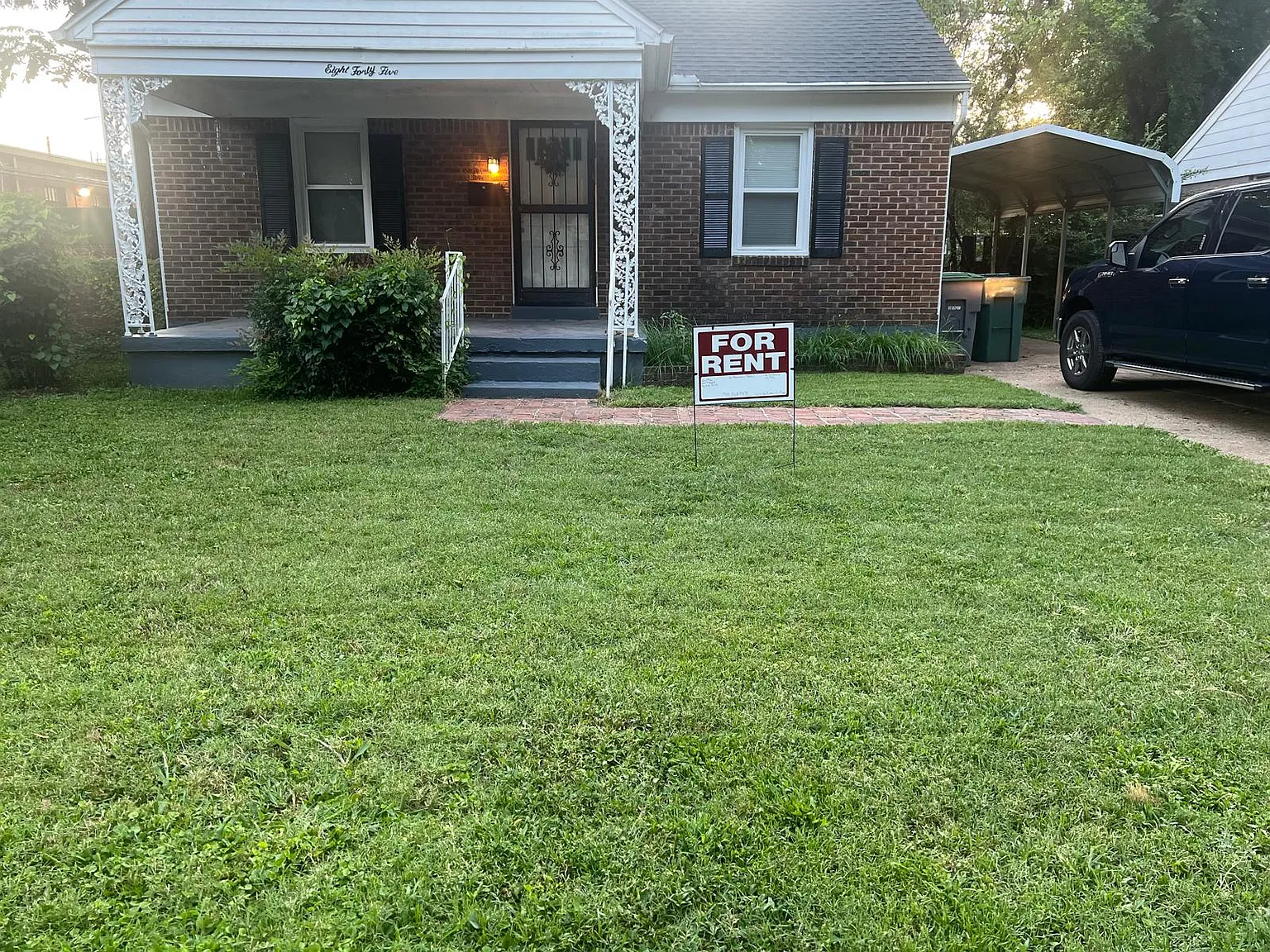 2 bed, 891 sqft, $1,100 — Photo 1