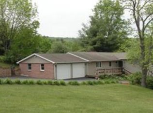 825 Wynonah Dr, Auburn, PA 17922