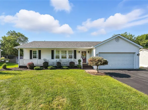 3699 Mitchell Rd, New Castle, PA 16105