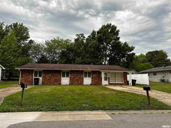 202 S Gray Dr, Carbondale, IL 62901