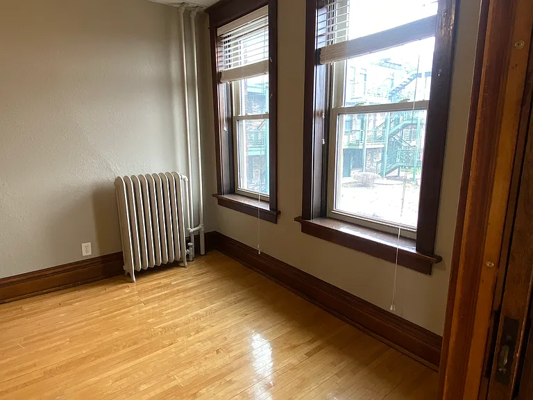 218 N 1st Ave W #7 — Photo 22