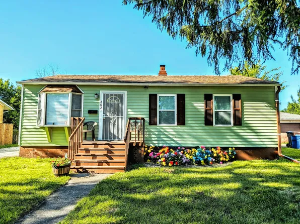 2021 221st St, Sauk Village, IL 60411