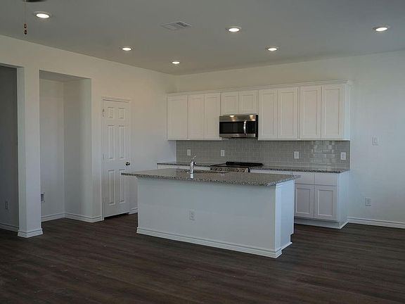 2nd image of 809 Stoney Point Ln