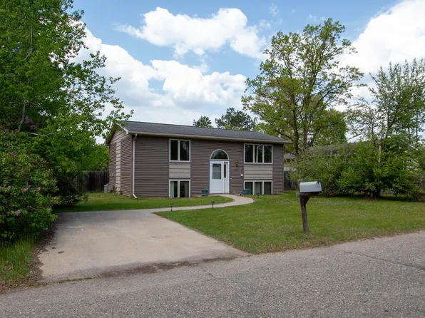 203 Stoner Ave SE, Bemidji, MN 56601