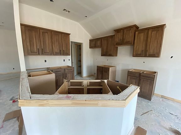 4th image of 1929 Chesney Ln