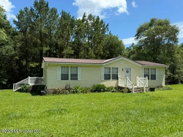 26042 Creek Cv, Perkinston, MS 39573