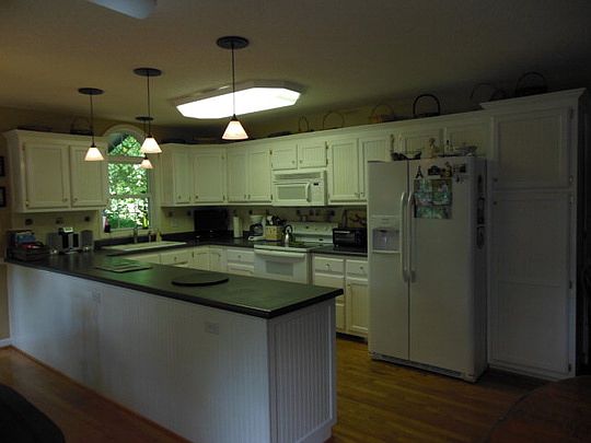 5th image of 186 Dogwood Ln