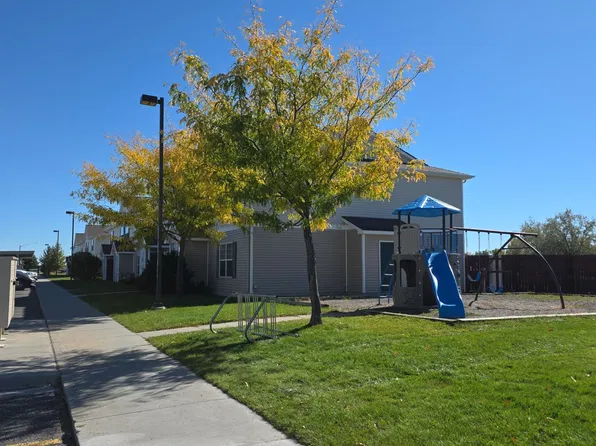 Woodridge Apartments
