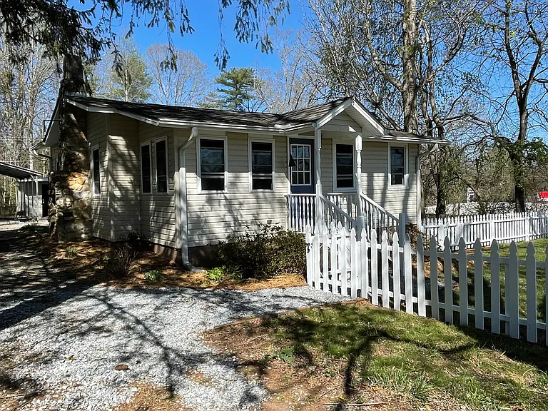 108 Merriman Rd — Photo 12