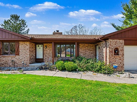 2nd image of 1247 Camille Dr SE