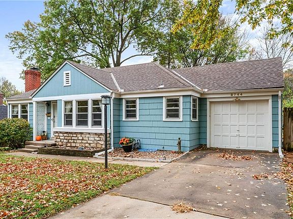 3rd image of 8744 Virginia Ln