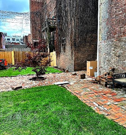 5th image of 102 4th St #1R