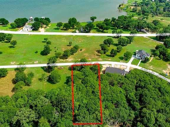 3rd image of 317 Cedar Creek Landing Ln