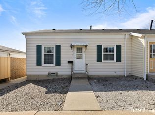 919 Village Ln, Jenison, MI 49428