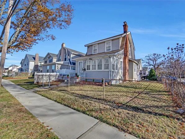 1357 Langdon Boulevard, Rockville Centre, NY 11570