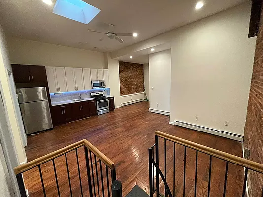 Rented by Skyhigh Realty NYC LLC | media 1