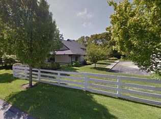 1 Pendleton Pl, Narragansett, RI 02882