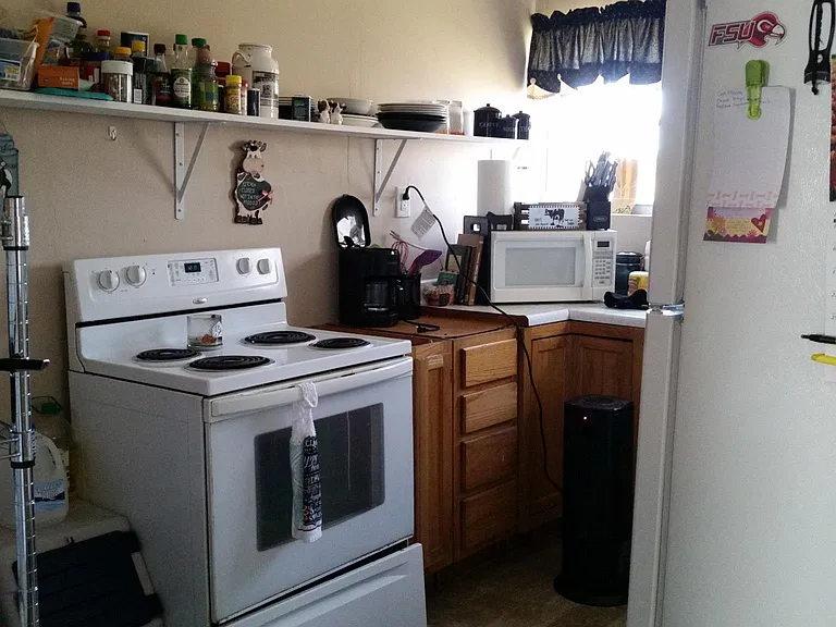 Kitchen with extras