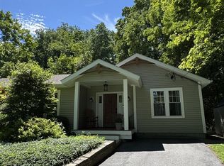 38 Main St, Hyde Park, NY 12538