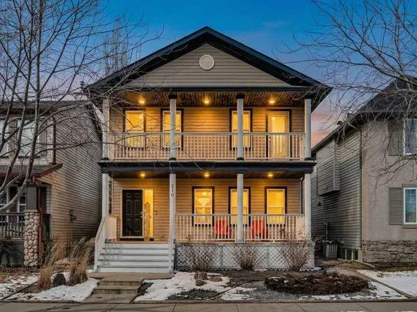 210 Elgin Vw SE, Calgary, AB T2Z 4N3