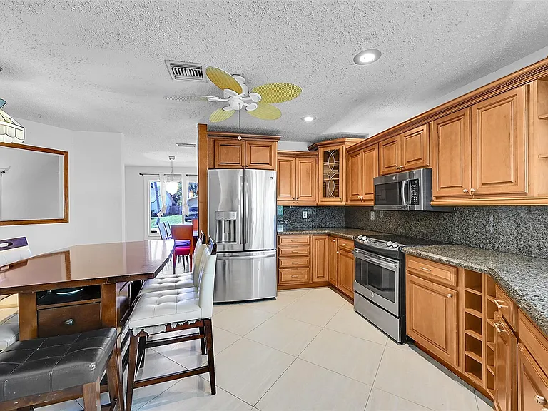 1361 SW 26th Ave — Photo 25