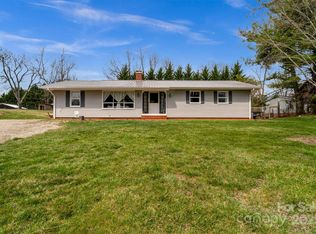 479 Possum Ridge Rd, Canton, NC 28716