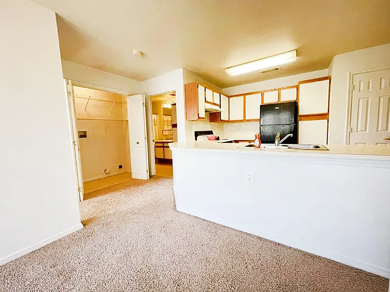 Apache Trace Apartments — Photo 15