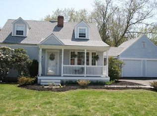 435 Erwin St, Trumbull, CT 06611