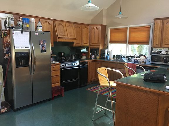 5th image of 221 Pioneer Pl