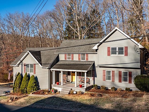 5th image of 426 Bentley Rd