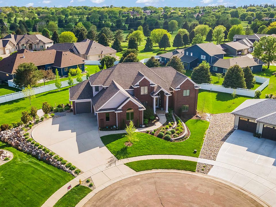 2701 Arlington Ave, Yankton, SD 57078 Zillow