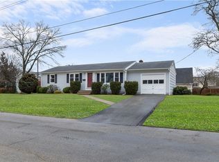 4 Rodney Rd, Warwick, RI 02889