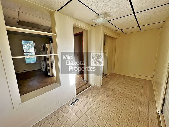 5th image of 512 W 1st Ave #3
