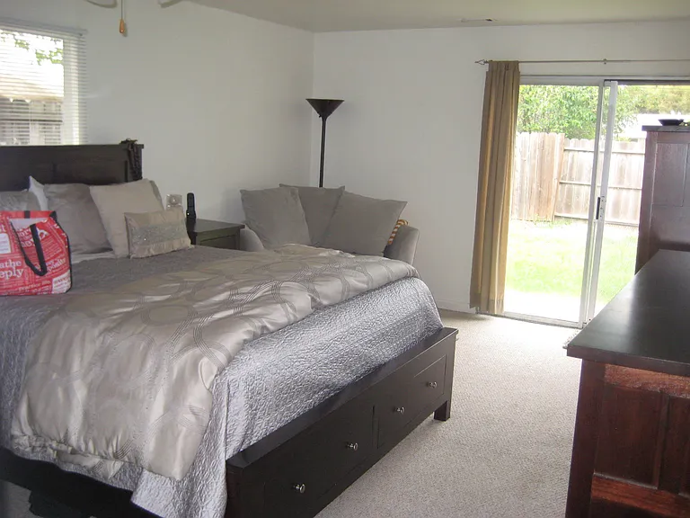 187 Agnes Way — Photo 14