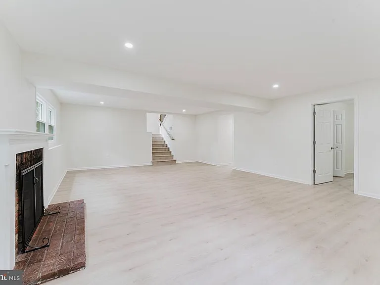 7107 Sontag Way — Photo 48