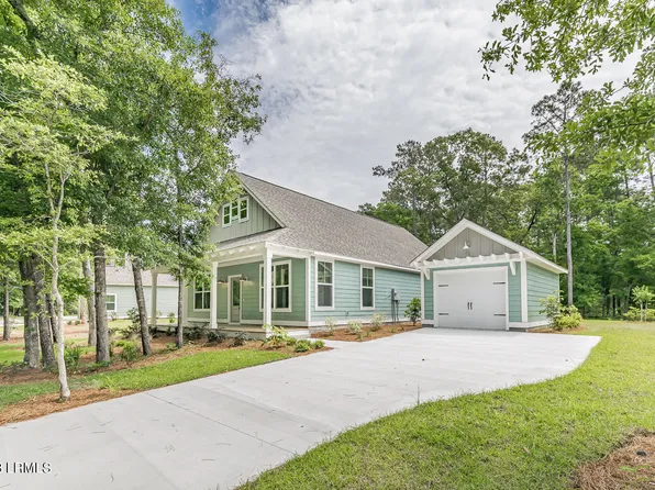 20 Faculty Dr, Beaufort, SC 29907