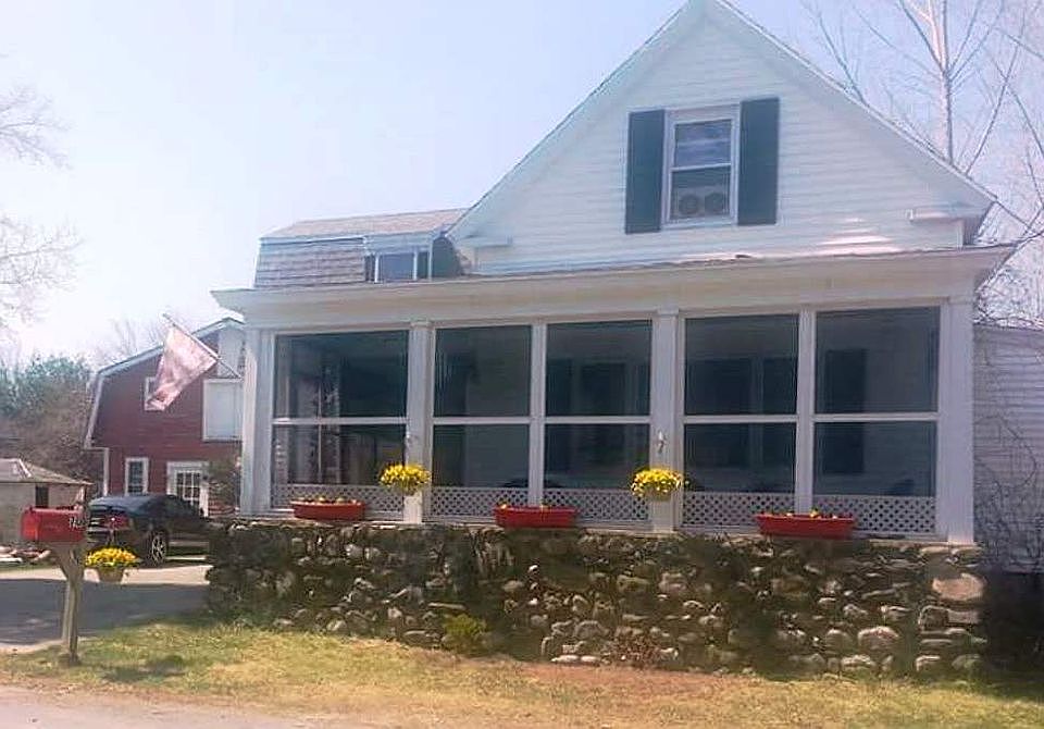 70 Pine Ave.