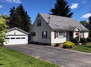 9 McHenry Valley Rd, Almond, NY 14804