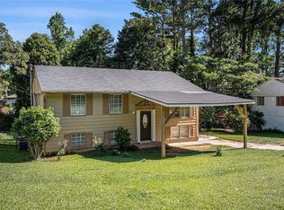 992 Brian Ln, Forest Park, GA 30297
